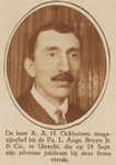 873732 Portret van A.A.H. Ockhuizen, die 25 jaar als magazijnchef in dienst is bij de fa. L. Augs. Bruyn Jr. & Co. ...